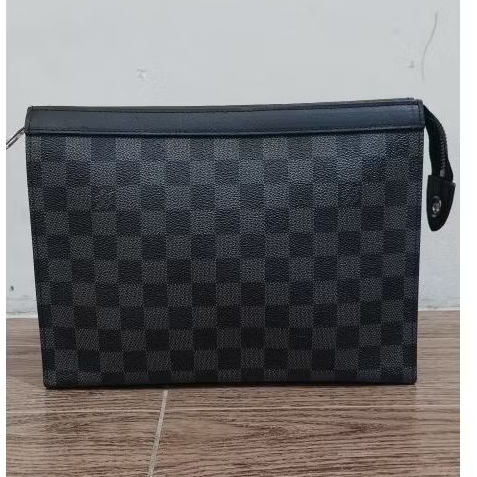 Clutch Louis Vuitton (second)