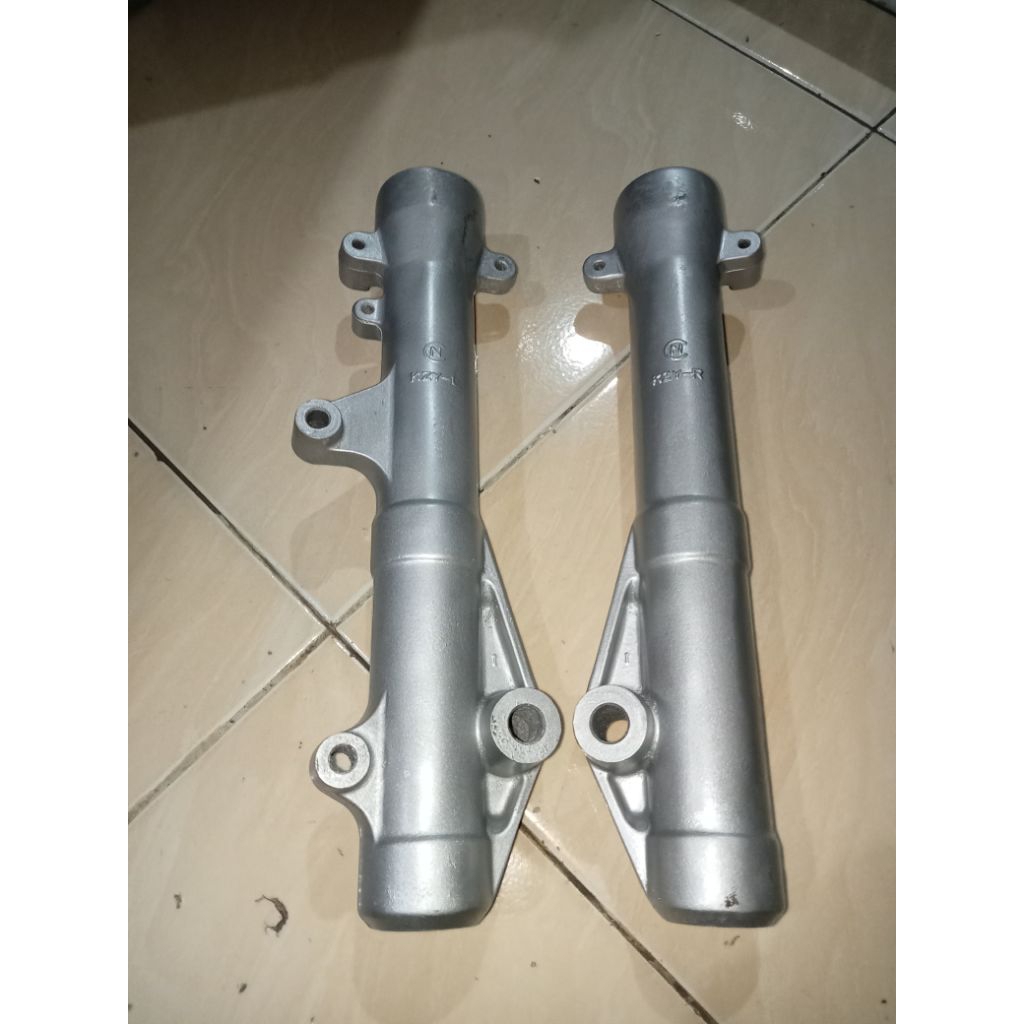 Bottom Tabung Shock Depan Honda PCX 125 CBU Thailand ori