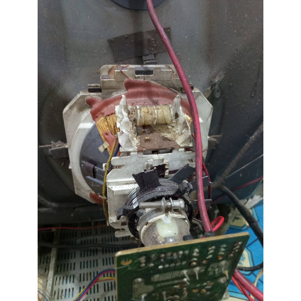 yoke LG pearl black 21 inci slim