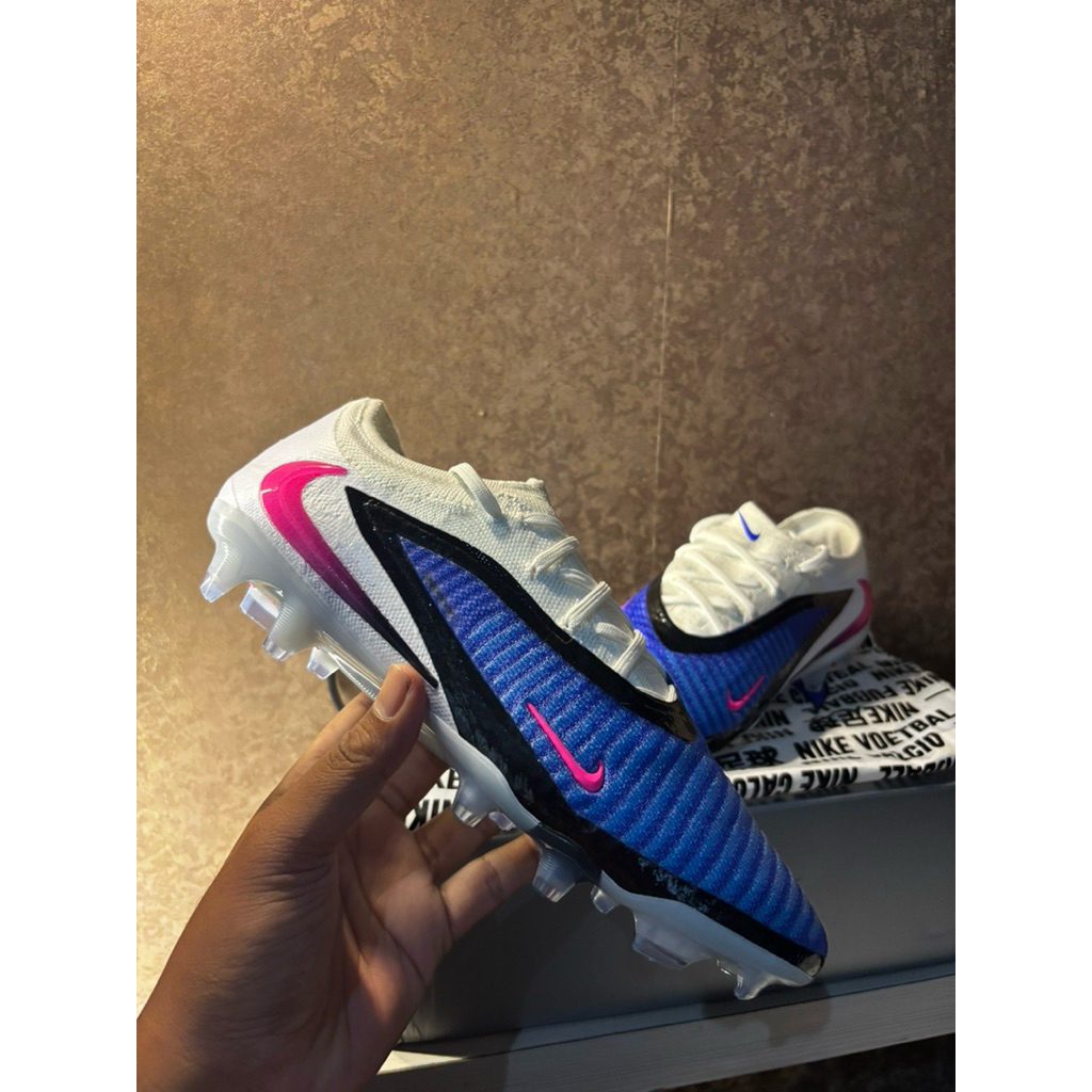 Nike hypervenom elite