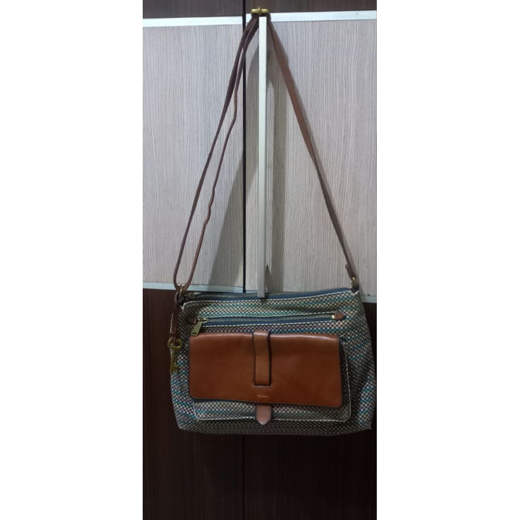 [READY] PRELOVED FOSSIL BAG TAS WANITA SLING BAG TAS SELEMPANG WANITA BEKAS PRELOVED