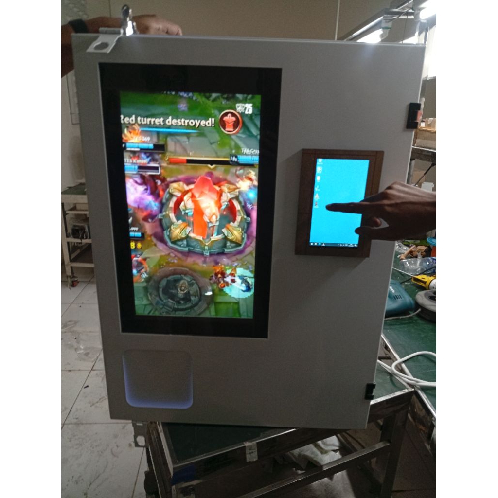 mini vending machine dengan 19 inch layar monitor utk branding produk