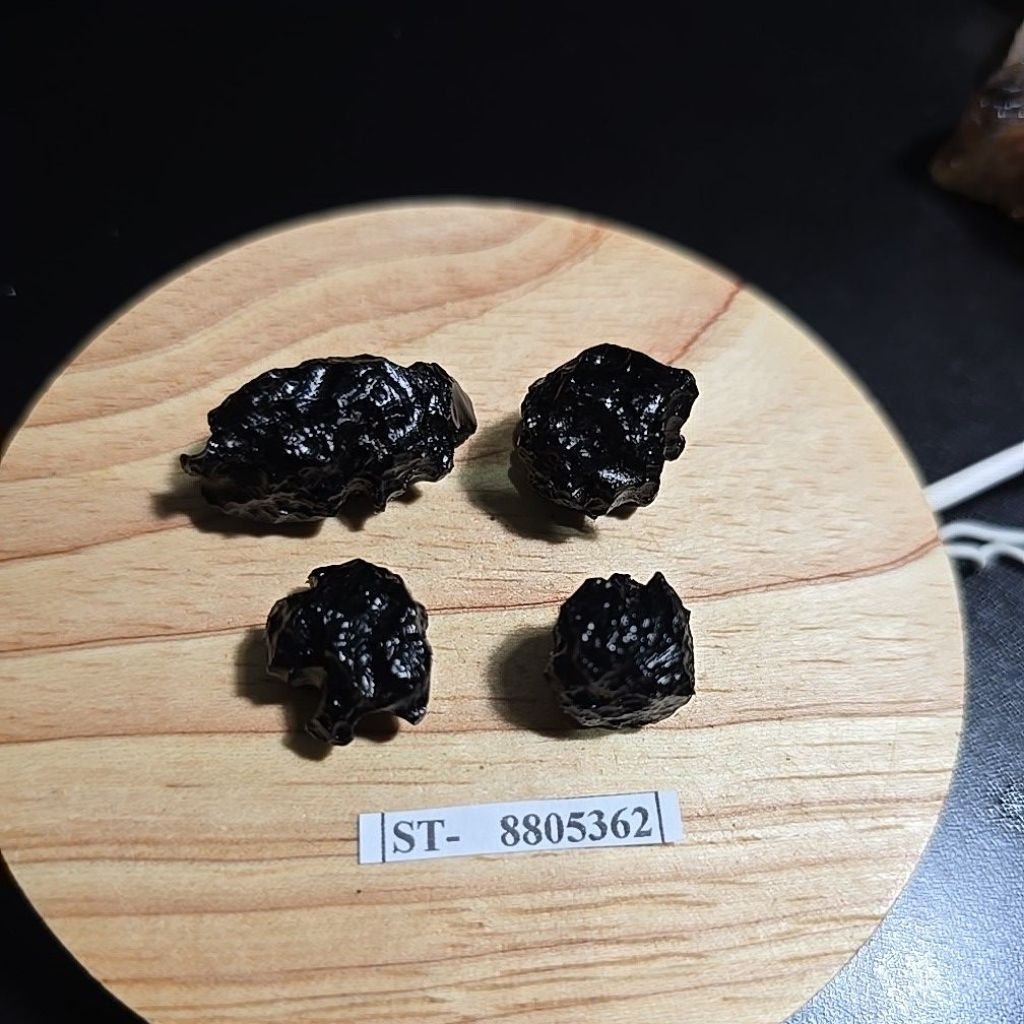 SATAM METEORITE TEKTITE ROUGH BATU ASLI
