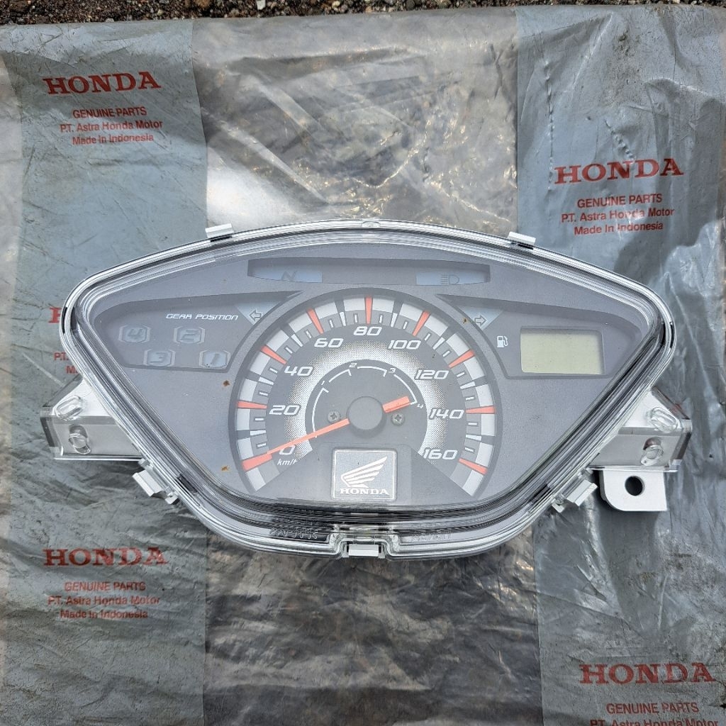 Speedometer Assy spedometer kumplit honda Supra X 125 Speedometer Assy 37200KTM780 Original AHM Astr