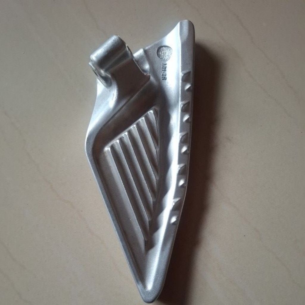 footstep arm pillion step pcx 160 kanan