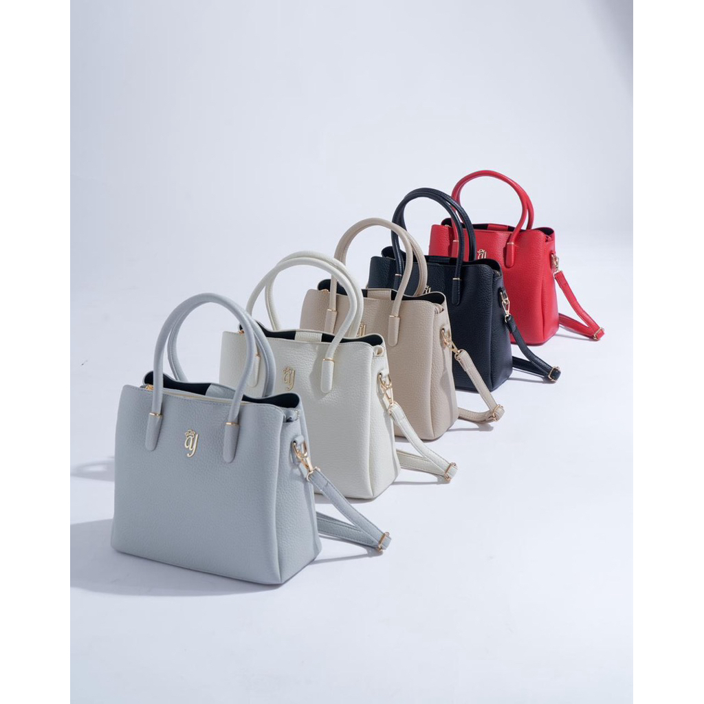 Luxe bag by yesa collection