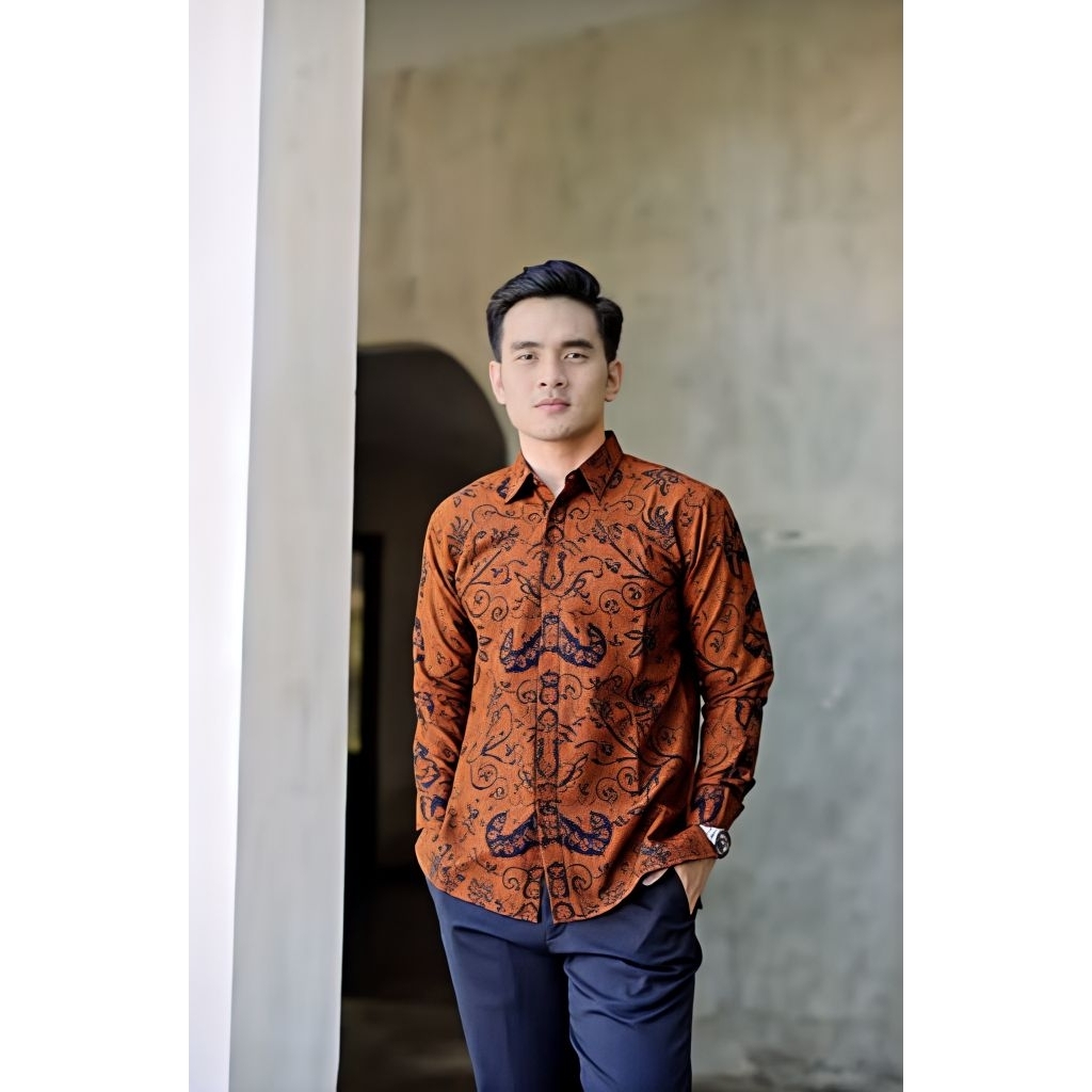 HUMAIRA Kemeja Batik Premium motif Wahyu tumurun coklat