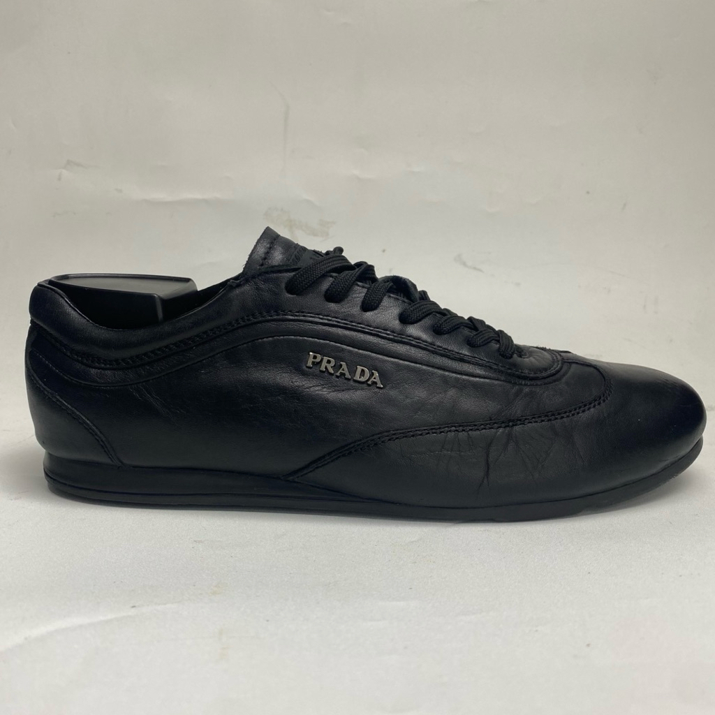 Sz 40 -Prada Sepatu Sneakers