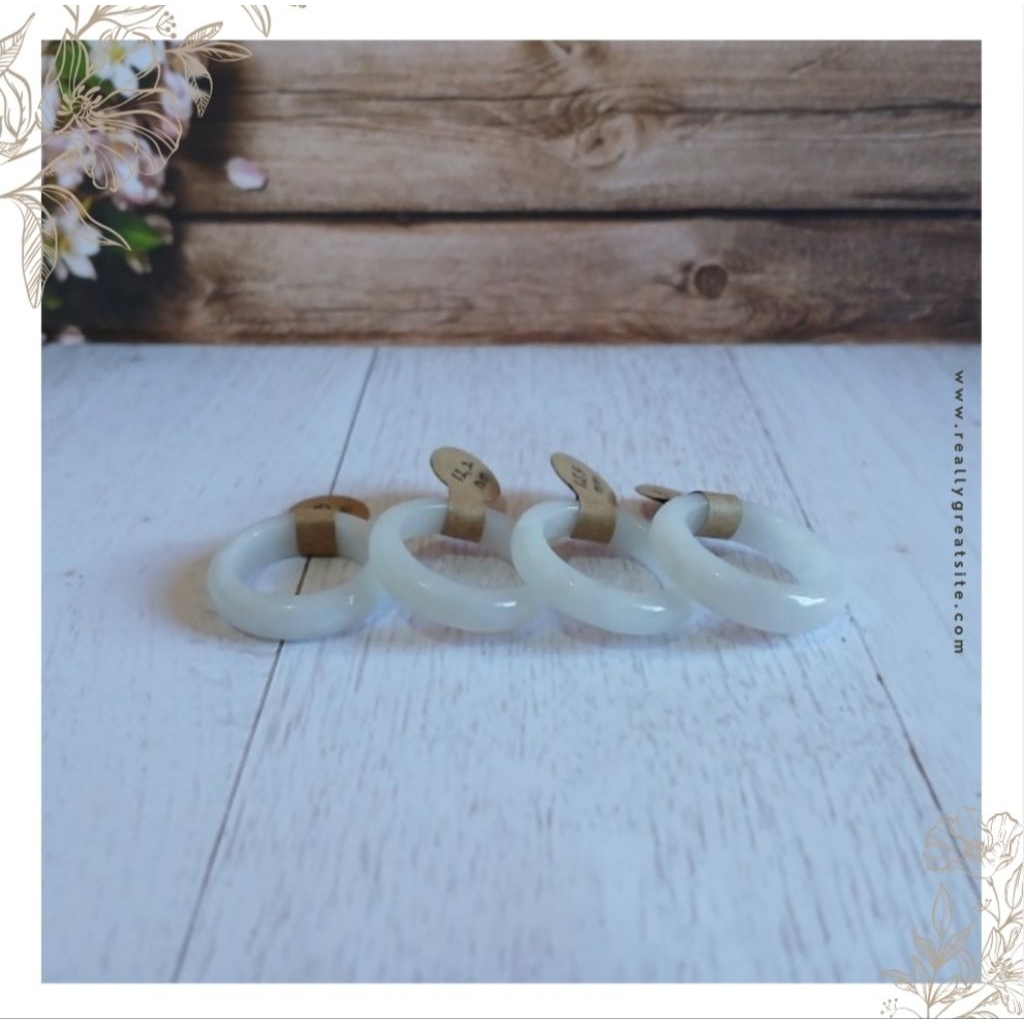 Cincin Giok Asli Burma Putih Jelly