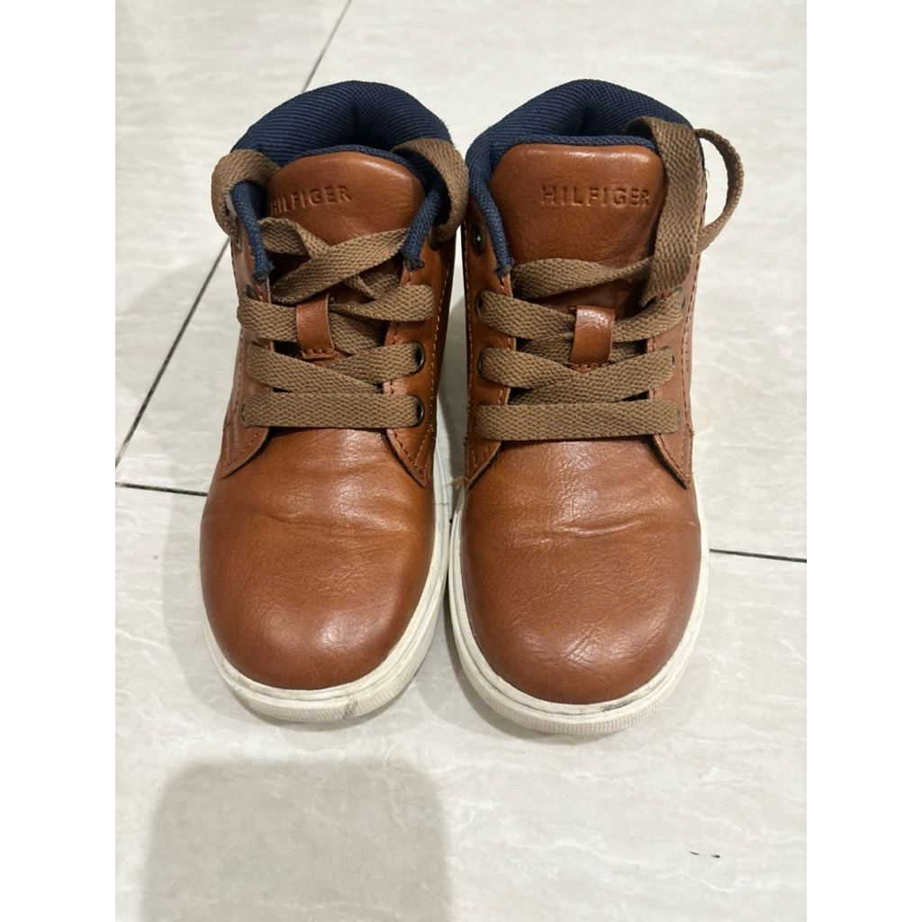 preloved sepatu tommy hilfiger anak