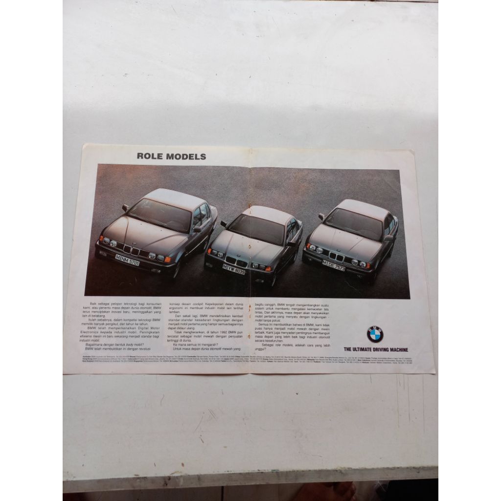 POSTER MOBIL BMW / POSTER SISIPAN MAJALAH