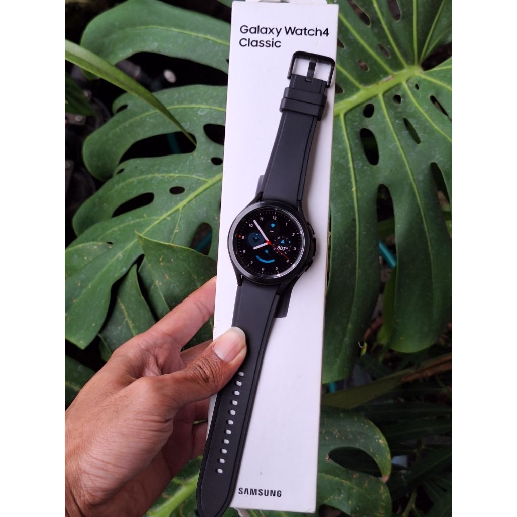 Samsung Galaxy Watch 4 46mm Classic LTE Fullset  Ex Sein