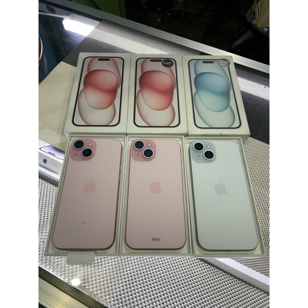 iphone 15 256gb ibox garansi on Febuary 2027 cc 1x full ori mulus no minus