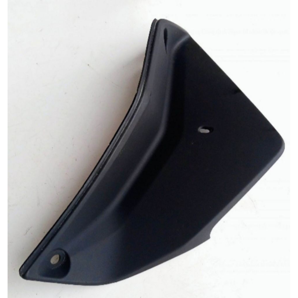 COVER LOUVER SAYAP SUPRA X 125 HELM IN SEBELAH KANAN (R) BEKAS ORIGINAL