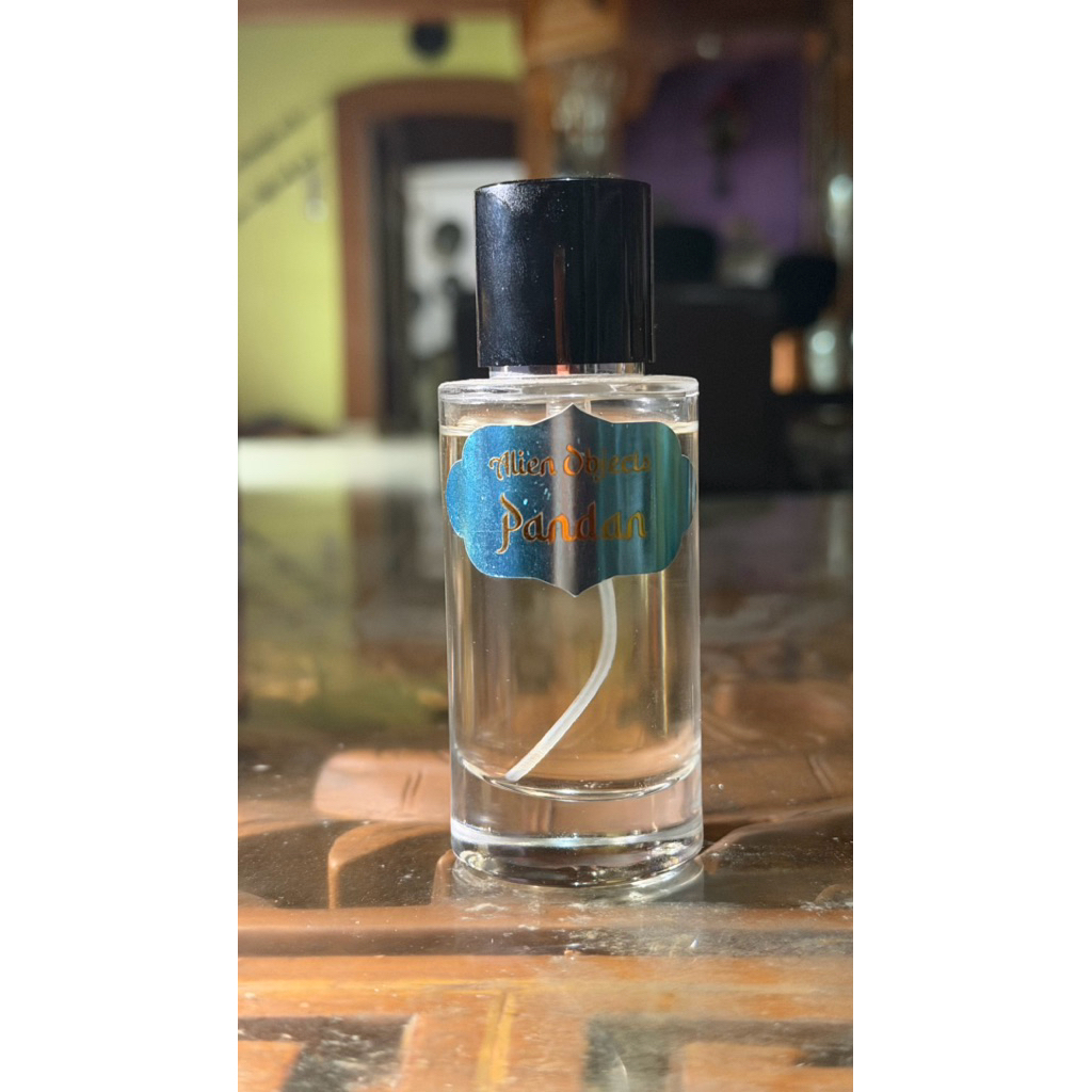 (PRELOVED) Alien Objects Pandan