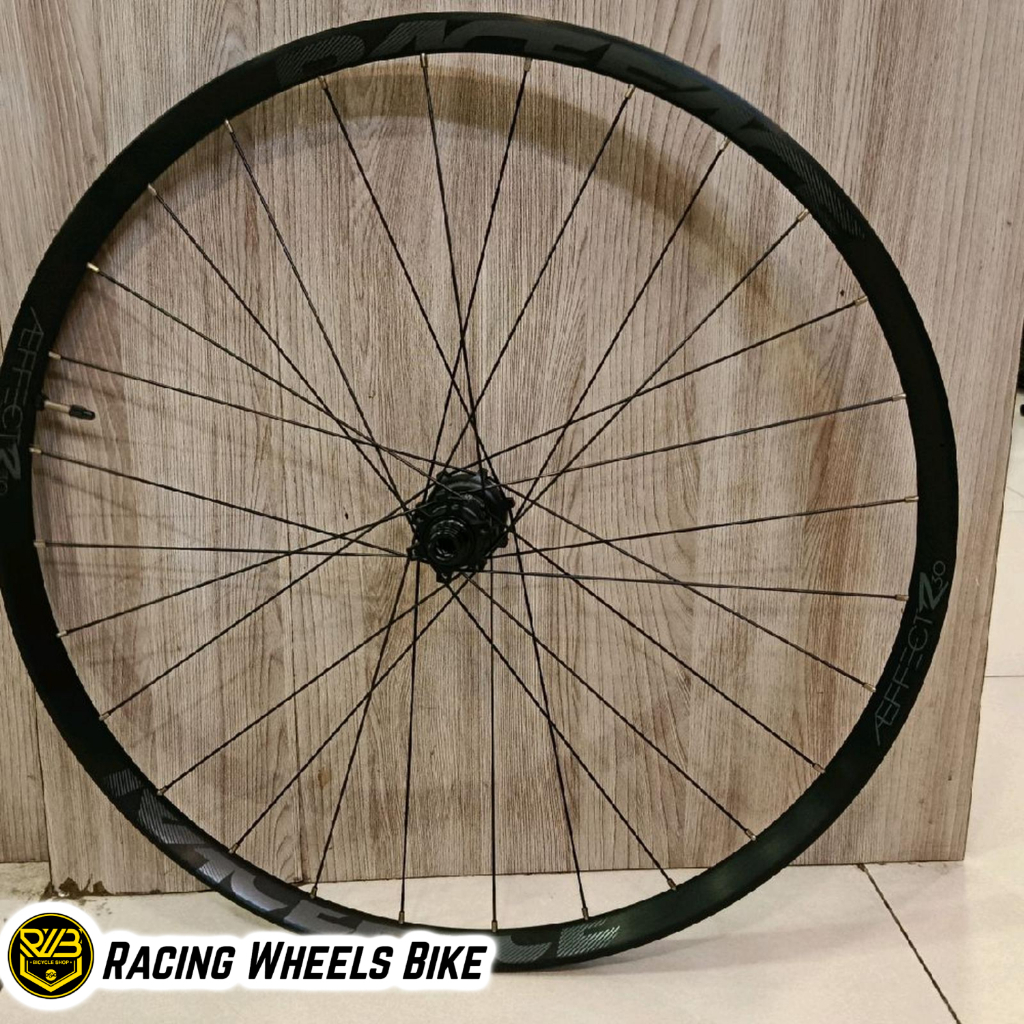Wheelset race face Aeffect R 27.5 Boost depan Ta 15x110 belakang TA 12x148mm Tubeless Body Shimano H