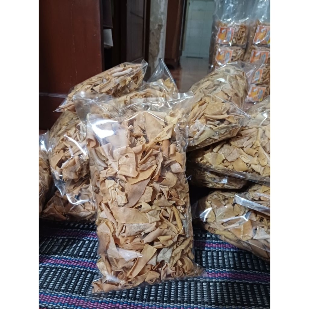 Krecek Rambak pritilan lokal/Srowolan Rambak Sayur Kerupuk Kulit Sapi Mentah Mudah Digoreng Krupuk K