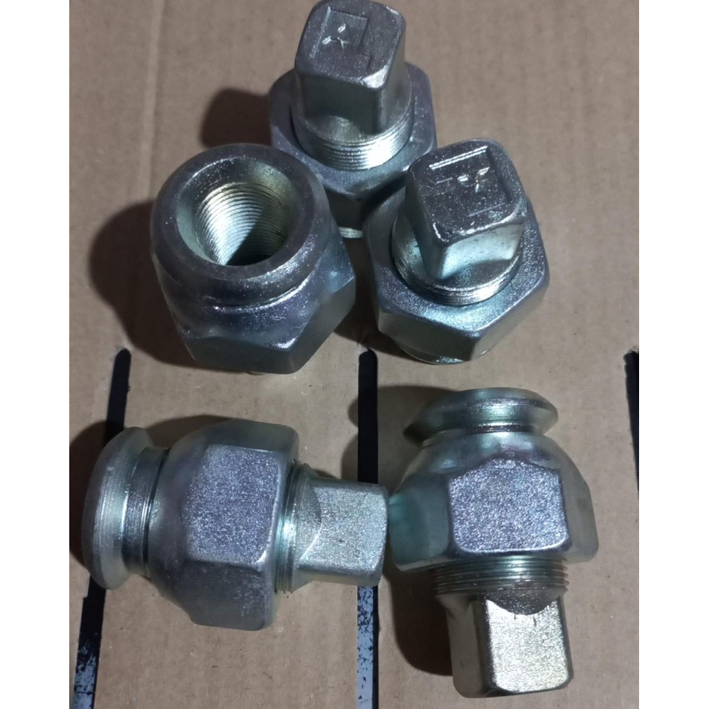 MUR BAUT RODA/MUR GENTONG BELAKANG  MITSUBISHI CANTER LH KIRI