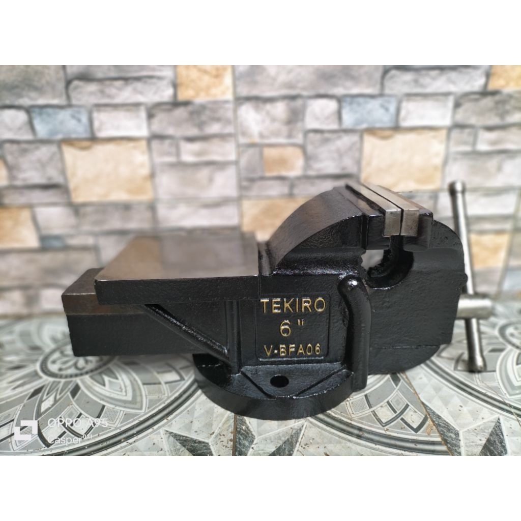 Ragum Besi Tekiro 6" Inchi