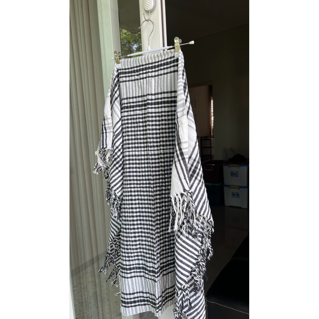 Preloved Penutup Kepala Pria Arab/Sorban Arab Motif Kotak Merah & Hitam