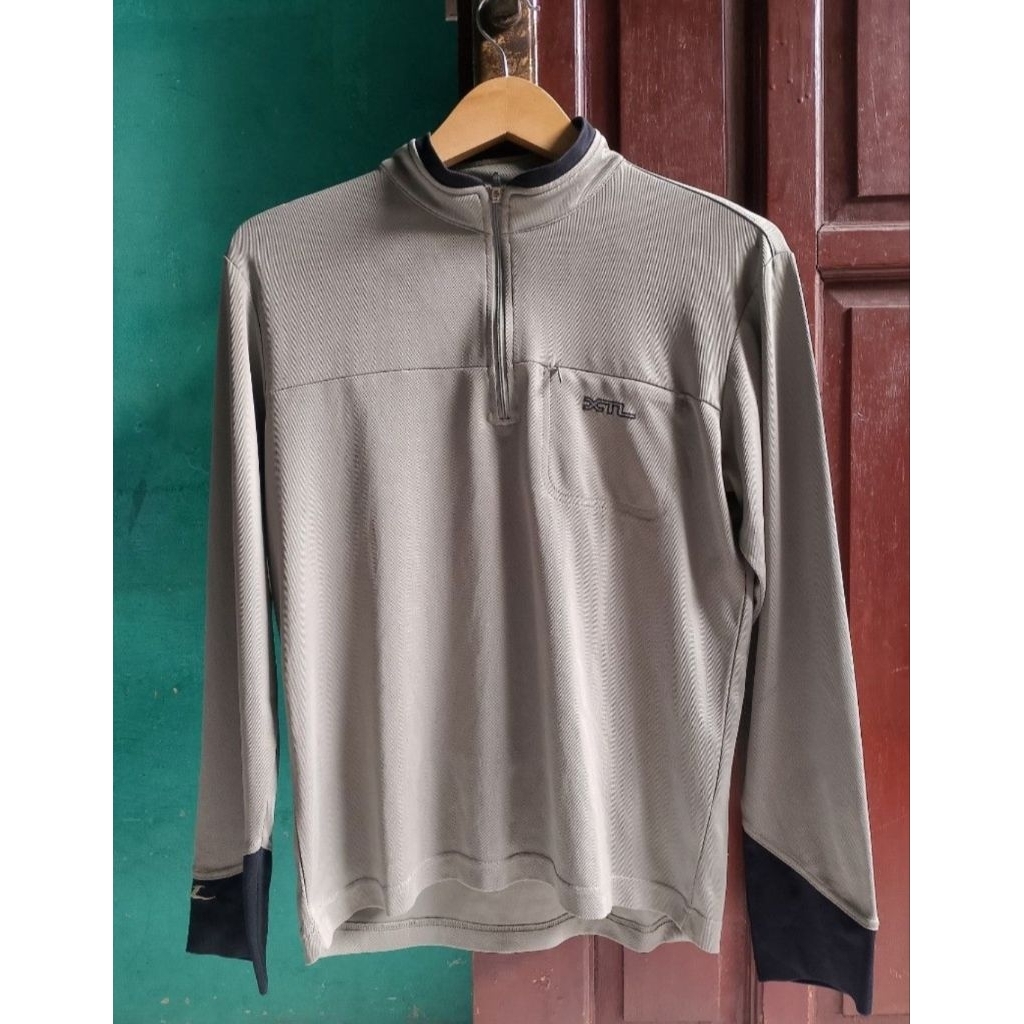 Atasan kaos/baju olahraga/jogging wanita warna hijau army
