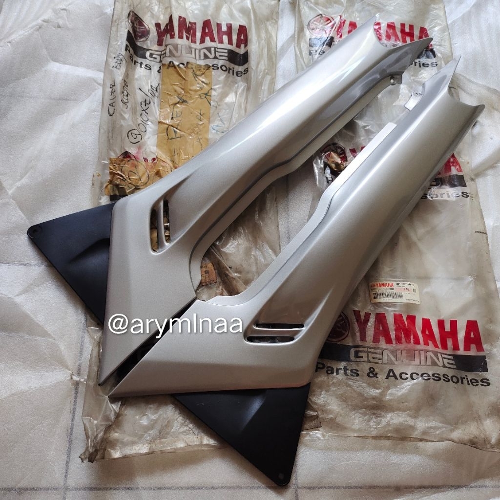 COVER BODY BELAKANG SCORPIO Z G STEKO 2008 5BP-F1711-00-2X / 5BP-F1721-00-2X ORIGINAL YAMAHA YGP