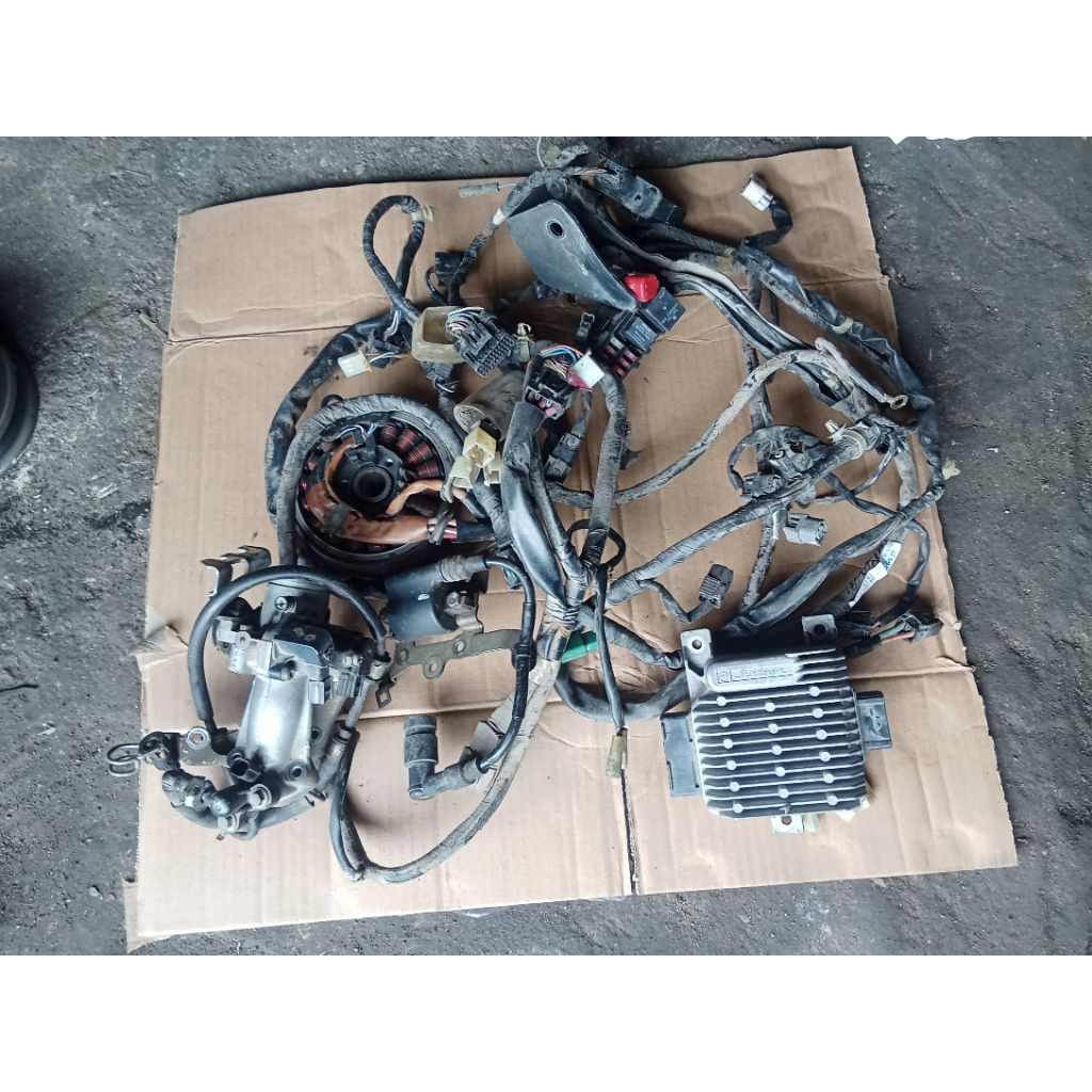 PENGAPIAN VARIO LED 150) PENGAPIAN FULL SET ECU CDI KABEL BODY TB MAGNET SEPUL KABEL SIKRING) MOTOR 