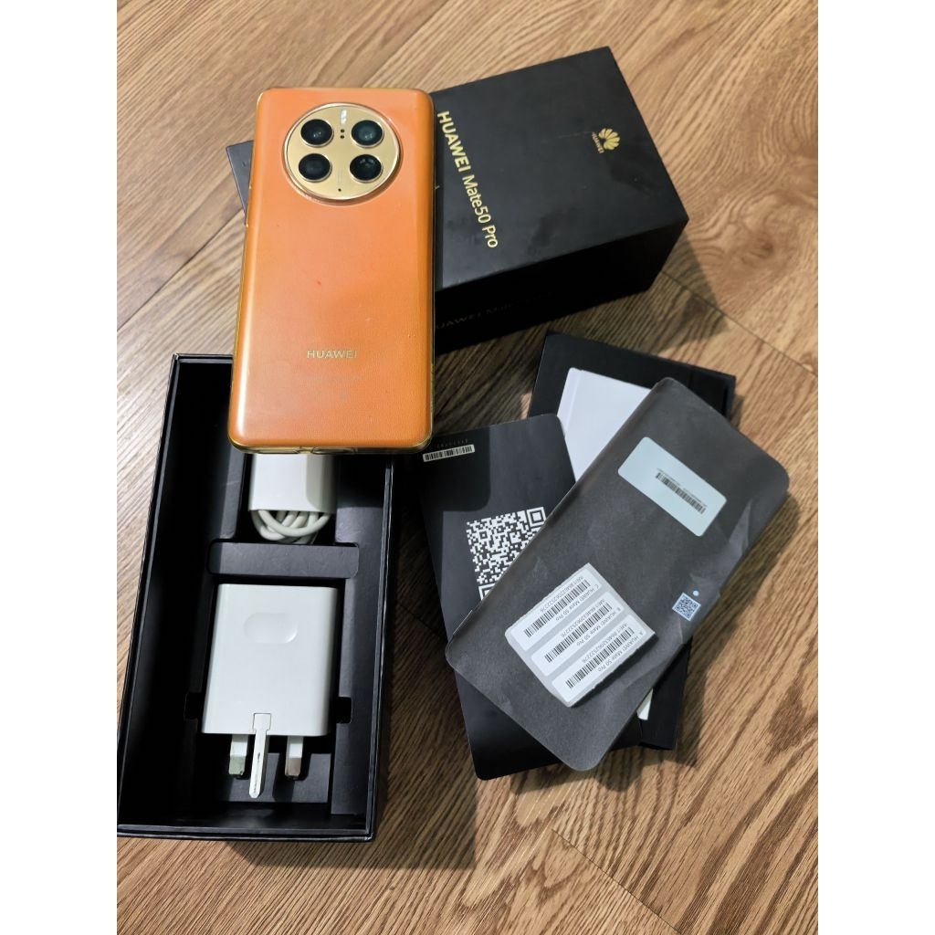Huawei Mate 50 pro oren
