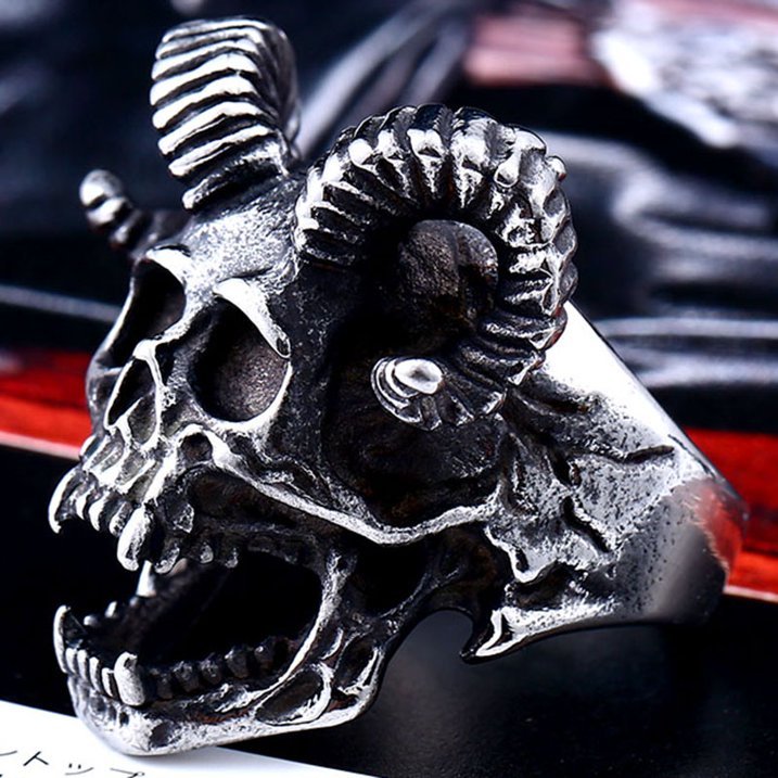 Cincin Tengkorak