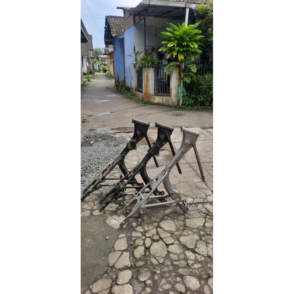 Rangka GL100 balungan kecil farm GL100 kerangka original copotan