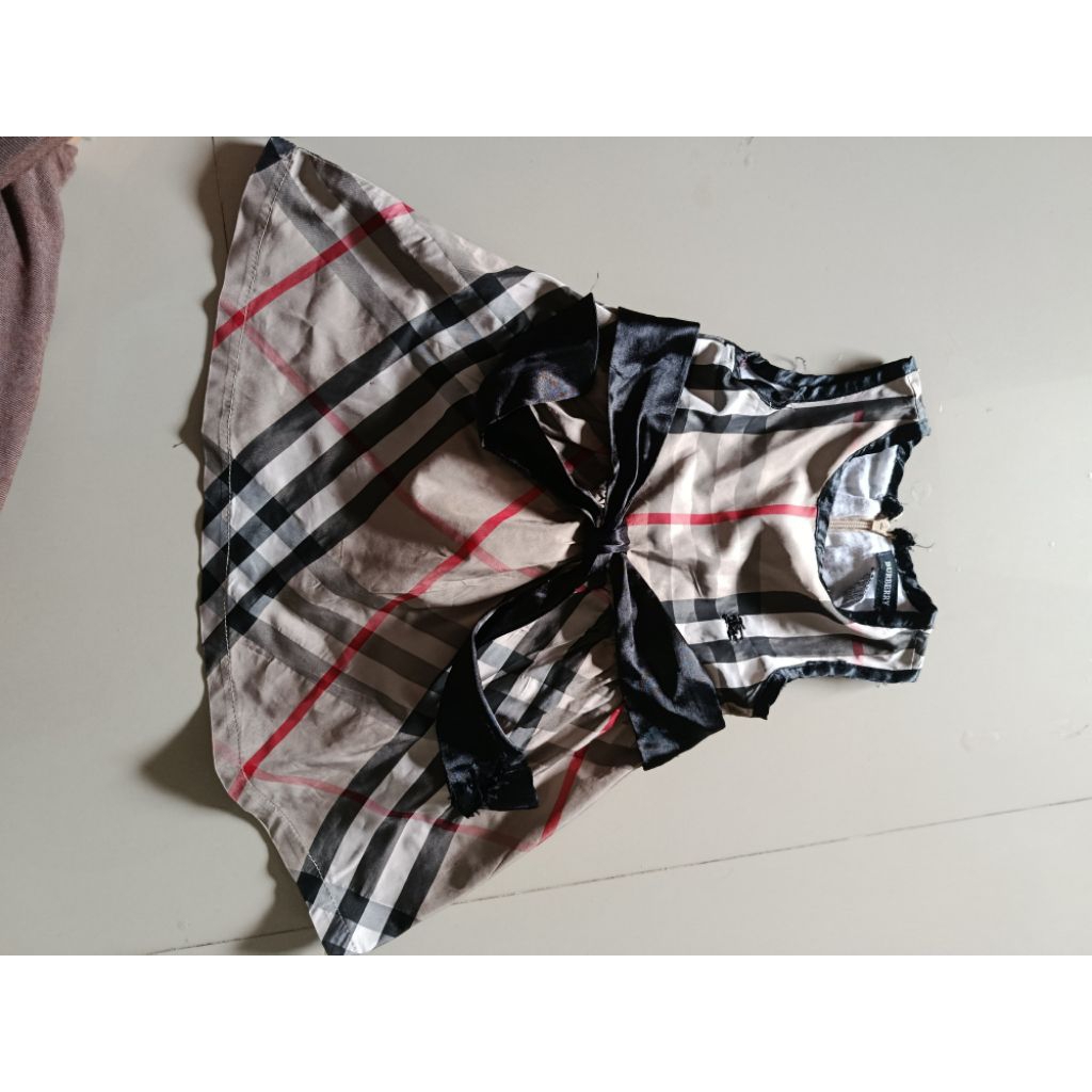 preloved dress anak, burberry 9m-1,5th