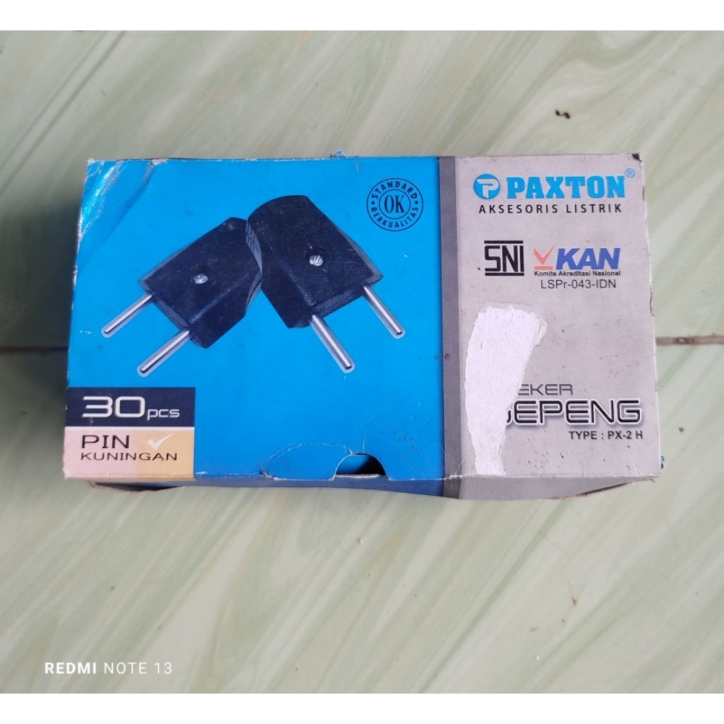 Steker Gepeng hitam Paxton PX 2H