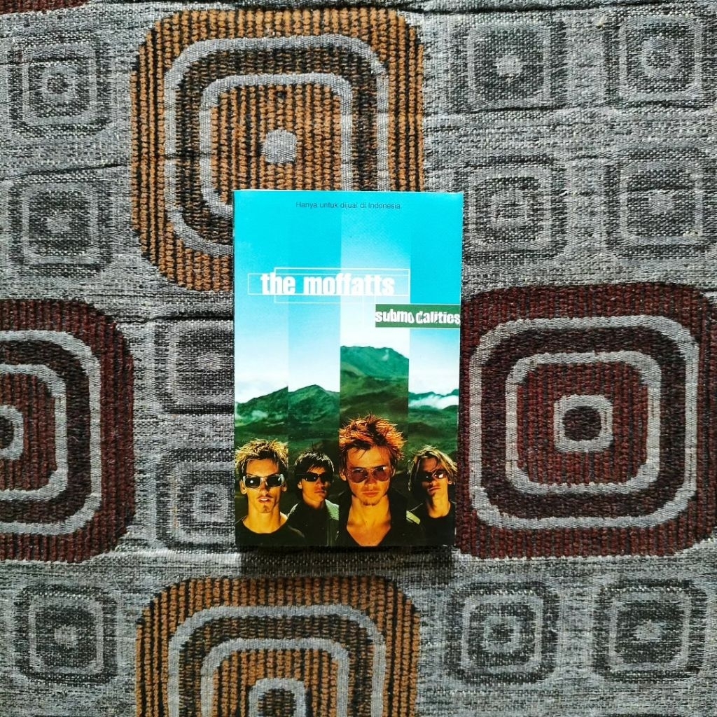 kaset pita THE MOFFATTS - SUBMODALITIES