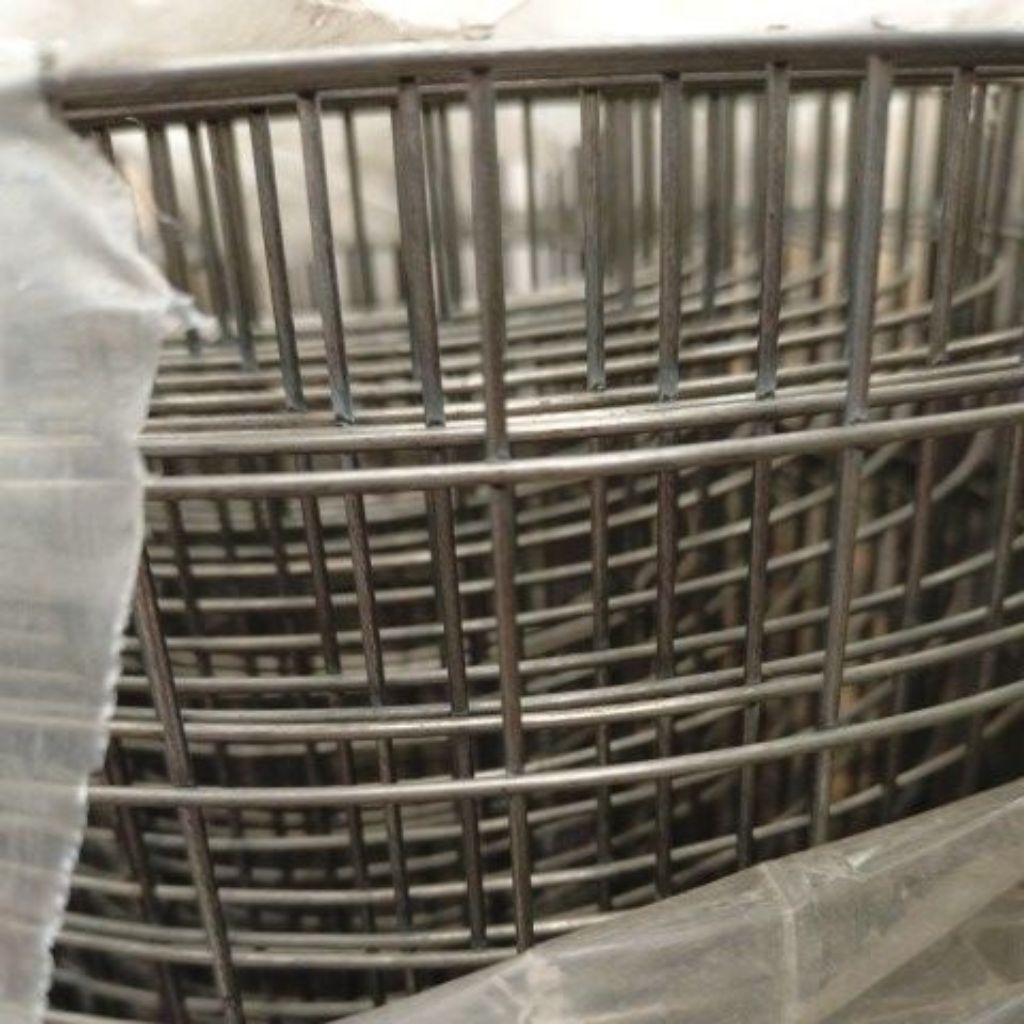 Kawat kotak 2,5 cm x 2,5 cm tebal kawat 2 mm toleransi tinggi 120 cm