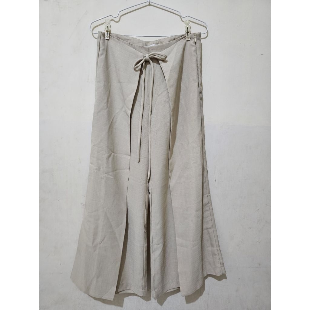 Valino Beige Wrapped Long Pants / Celana Kulot Valino