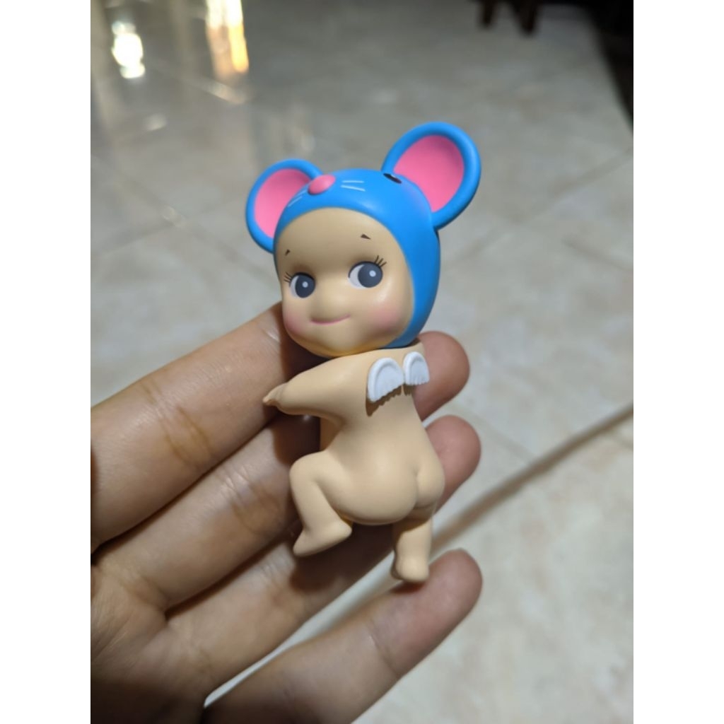 sonny angel hippers looking back series