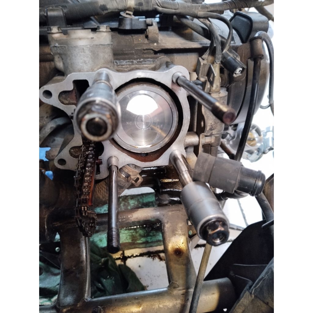 Paket bore up Vario 125 KZR Piston 54 mm/55 mm bore up 137cc Vario 125 KZR 133cc BORE UP PISTON 55mm