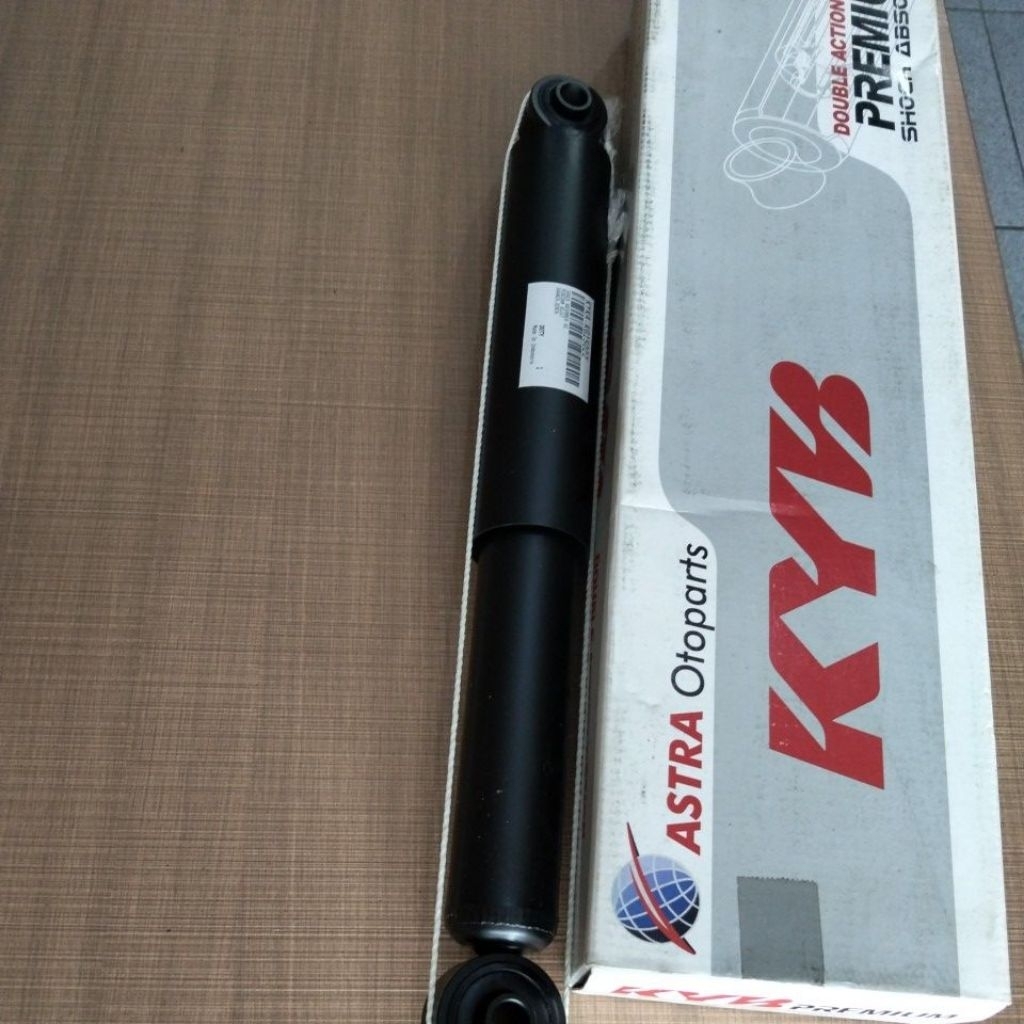 Shok belakang Avanza kayaba