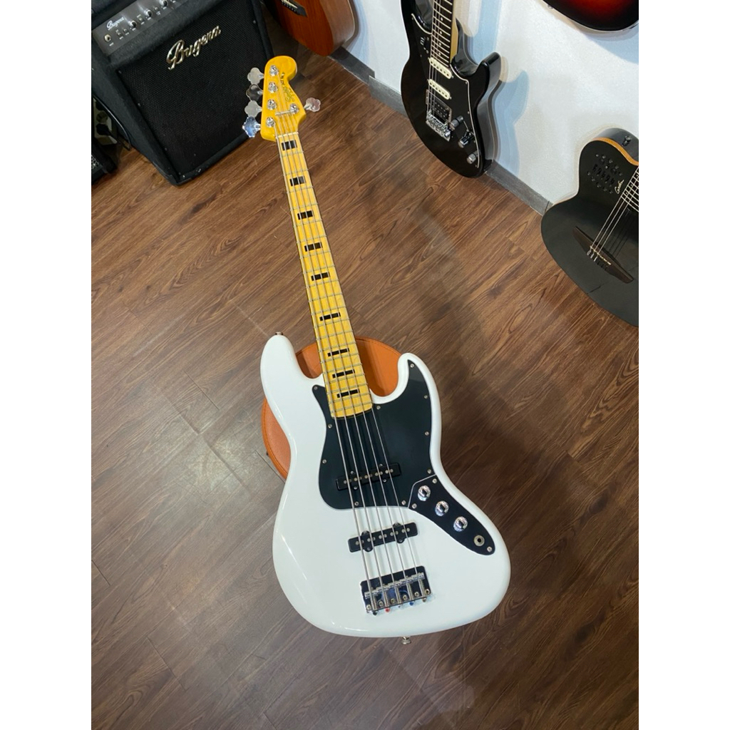 Squier Jazz Bass Vintage Modified 5 String