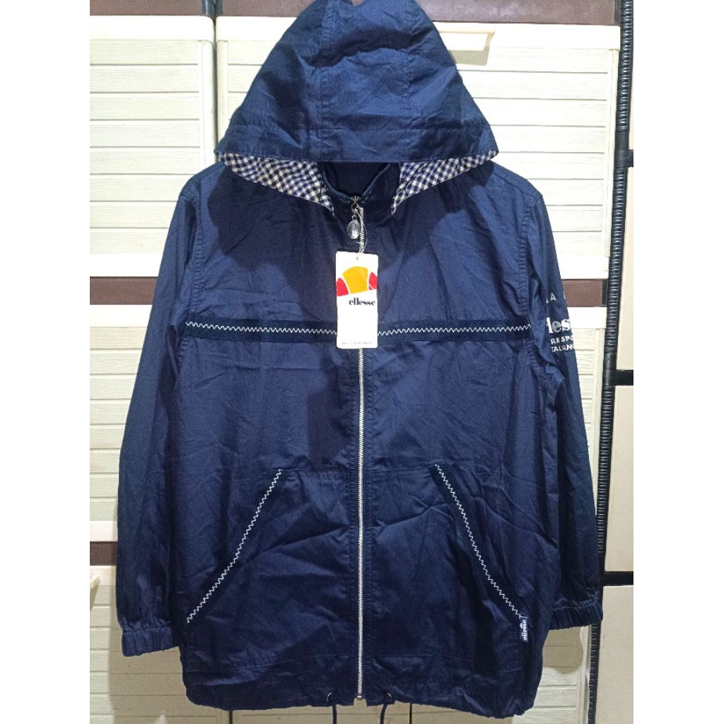 Windbreaker Jacket dari ELLESSE By GOLDWIN (Japan)