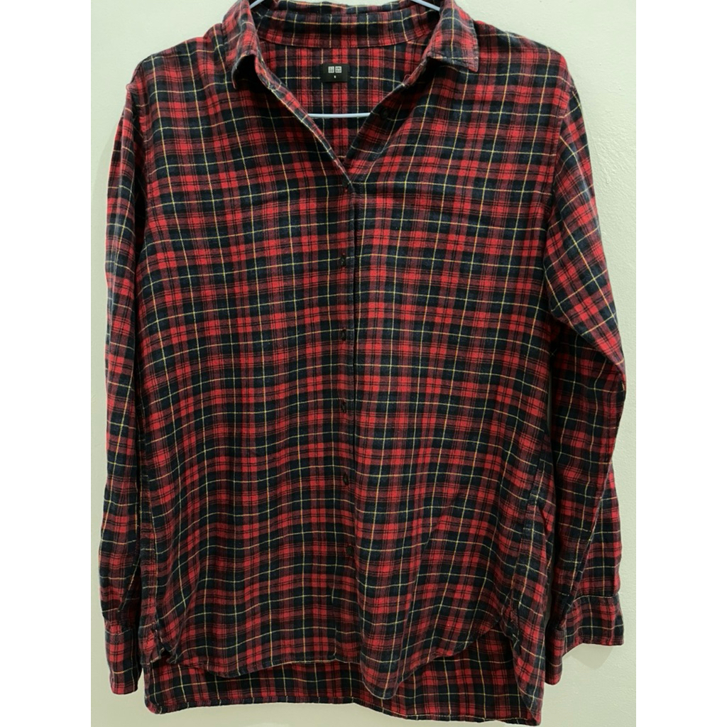 Kemeja Panjang Wanita Motif Kotak Tartan Uniqlo