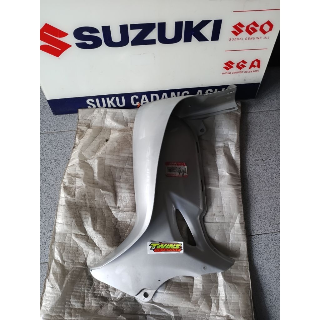 sayap tebeng luar kiri suzuki smash new 110 2006/2007 original suzuki genuine part