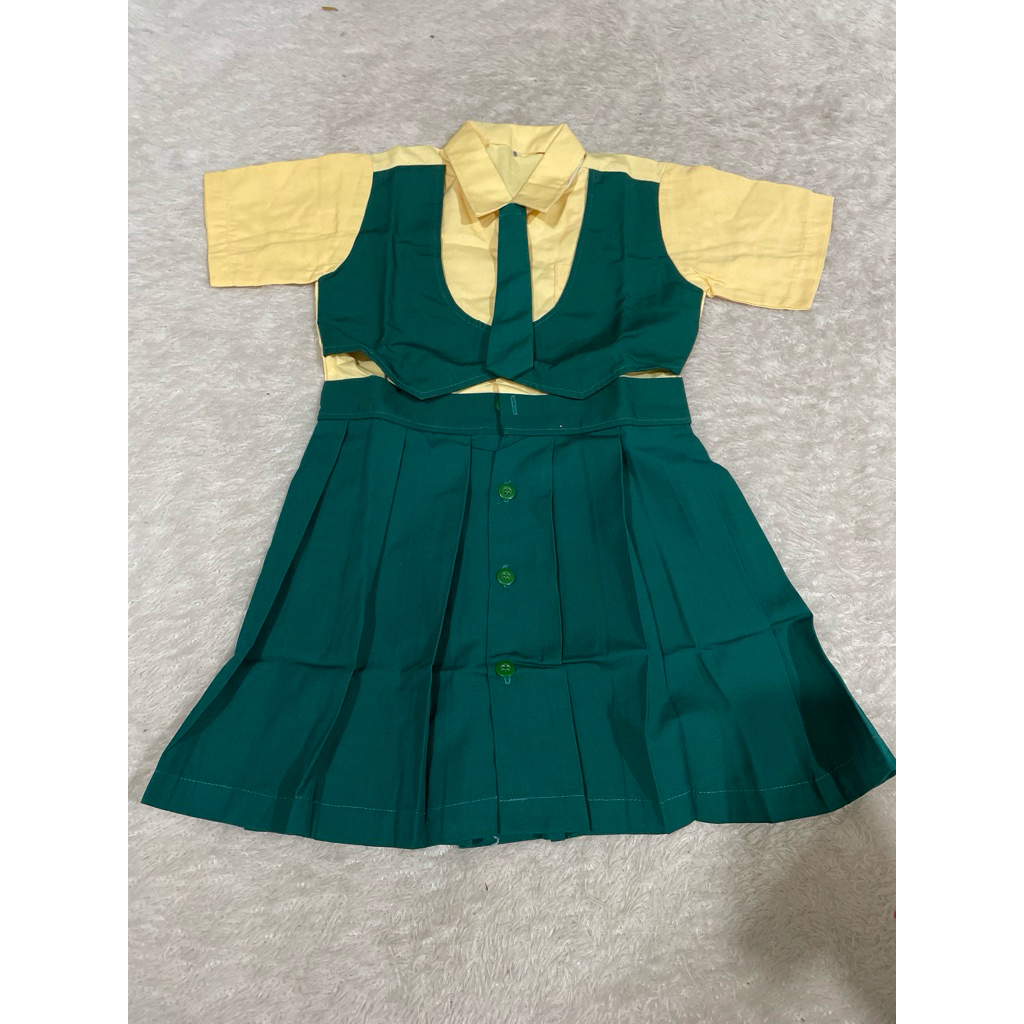 (Obral 2330) Seragam terusan TK kuning hijau bahan seragam