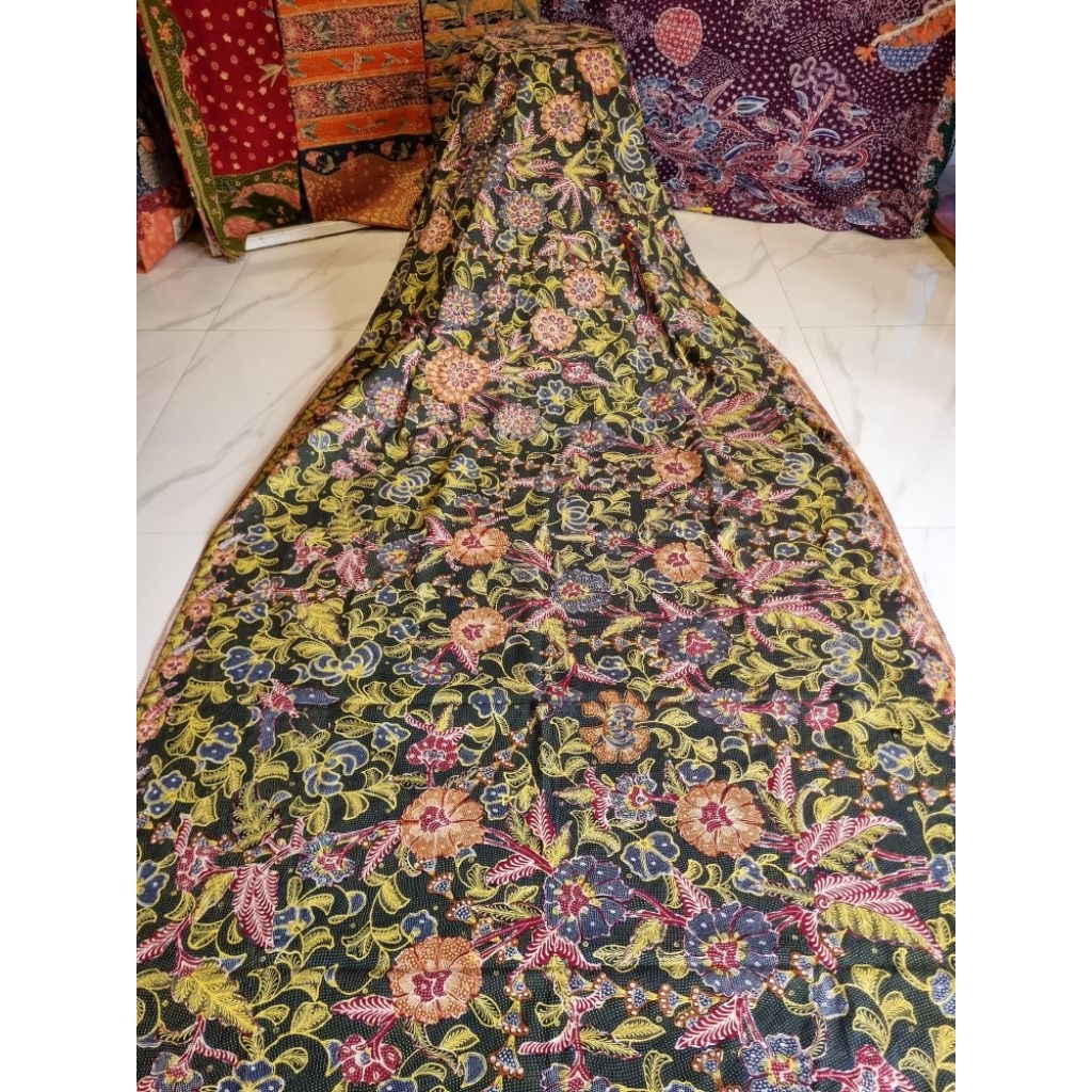 KAIN BATIK TULIS LEGENDARIS TJOA SIANG SWIE, USIA KAIN 100TH, KONDISI BARU.