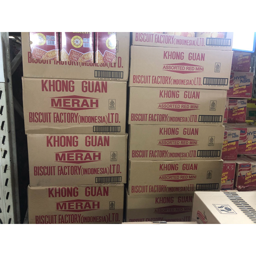 Khong guan red/ merah assorted biskuit kaleng 1 dus isi 6 kaleng