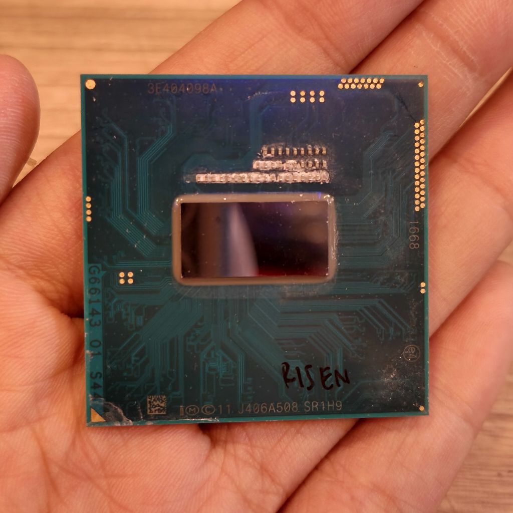 SR1H9 PROSESOR INTEL CORE I5 - 4300M Laptop gen 4 Notebook Processor Kondisi second masih bagus