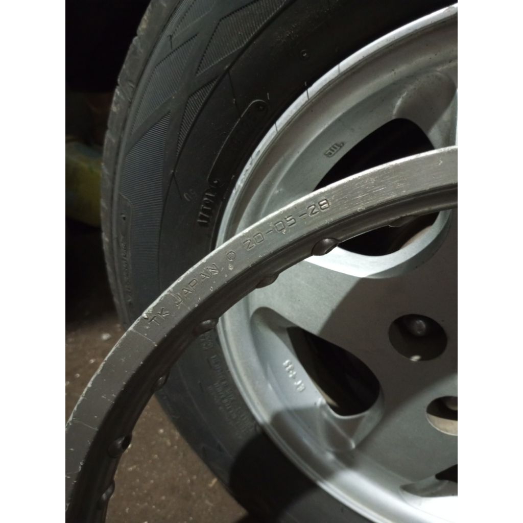 velg TK Japan ring 18 ukur 1.60