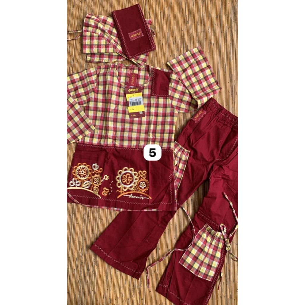 SALE ANAK DANNIS SIZE 5 50%
