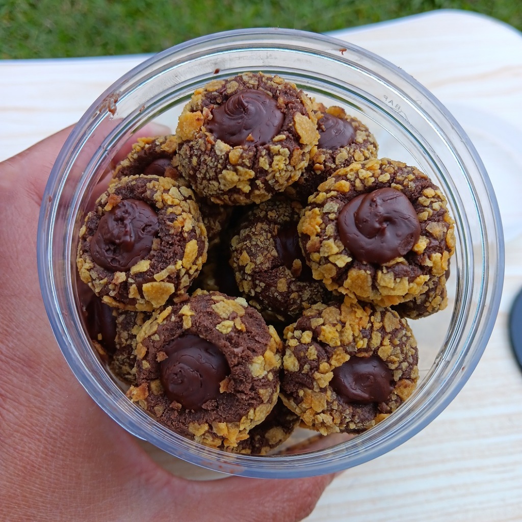 Kue Lebaran Thumbprint Cookies Kue Coklat Cornflakes Renyah Premium