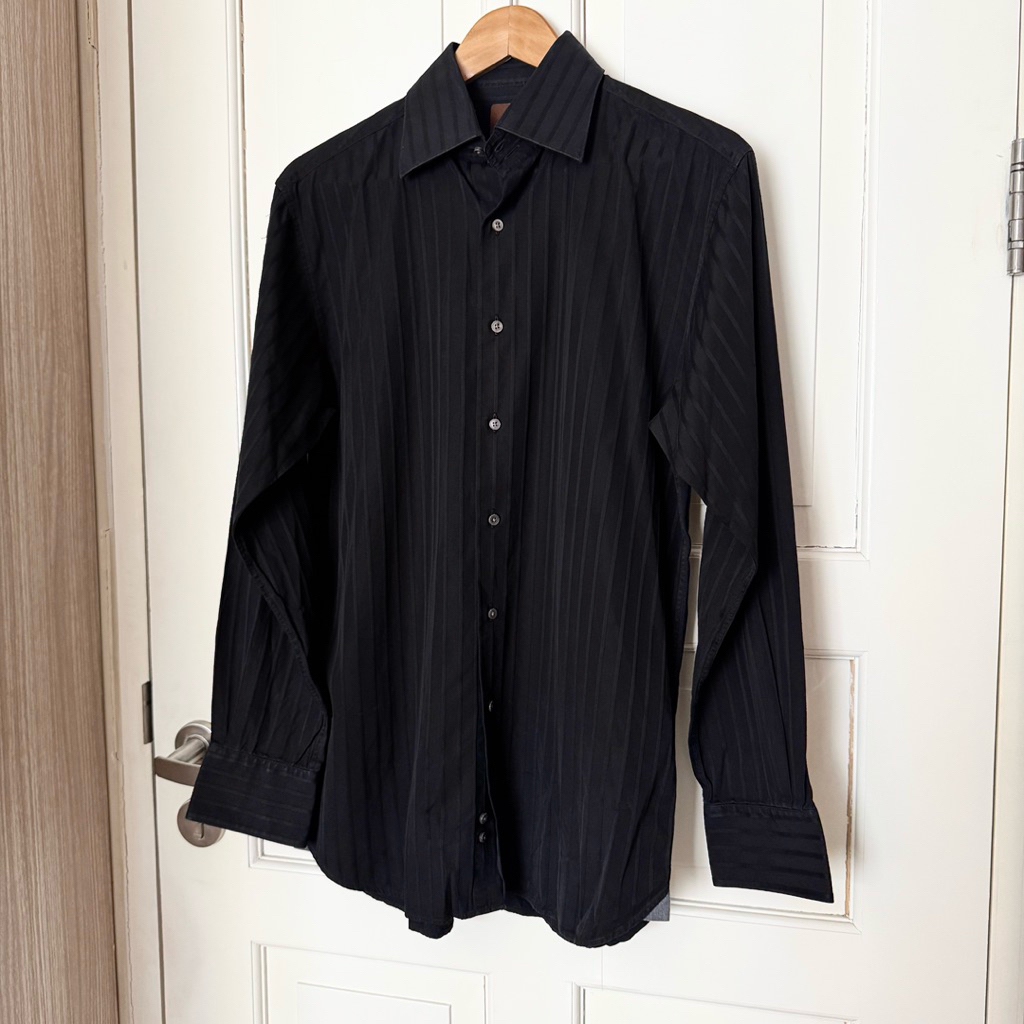 RAOUL Man Black Shirt - Kemeja Hitam Lengan Panjang - preloved